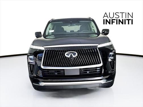 2025 INFINITI QX80 PURE