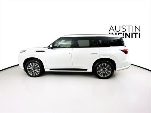 2025 INFINITI QX80 Luxe