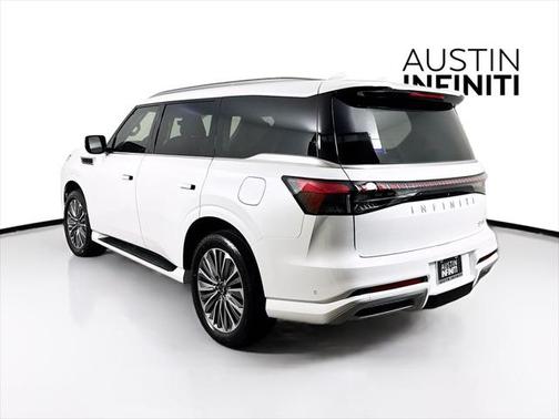 2025 INFINITI QX80 Luxe