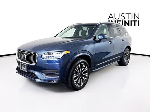 2022 Volvo XC90 T6 Momentum