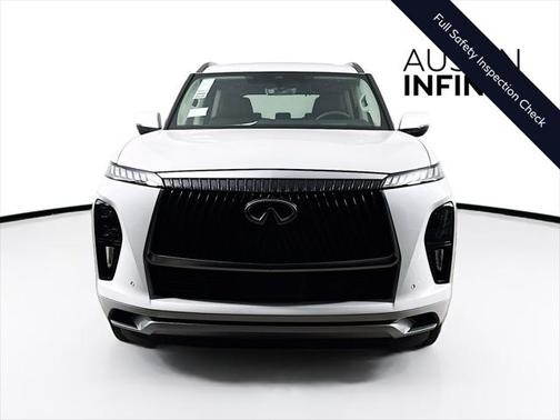 2025 INFINITI QX80 Luxe