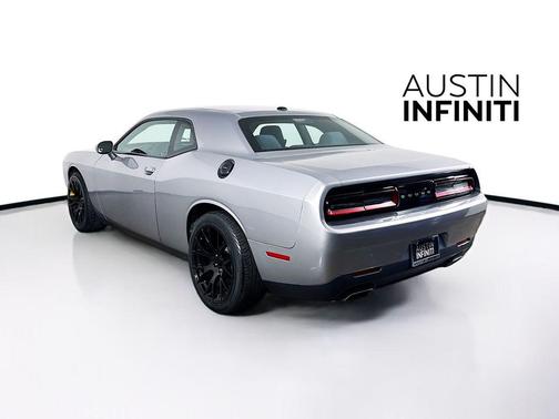 2017 Dodge Challenger SXT