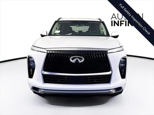 2025 INFINITI QX80 Luxe
