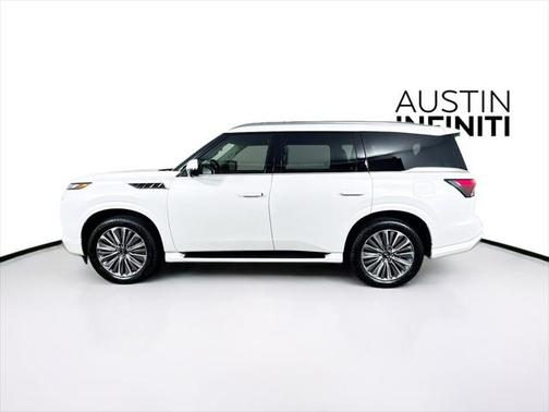 2025 INFINITI QX80 Luxe