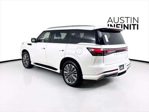 2025 INFINITI QX80 Luxe