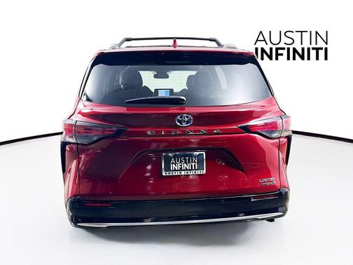 2024 Toyota Sienna Limited