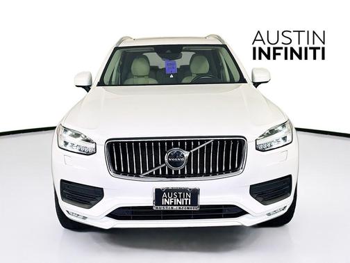 2021 Volvo XC90 T6 Momentum