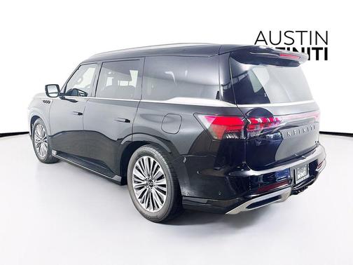 2025 INFINITI QX80 Luxe