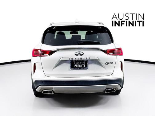 2022 INFINITI QX50 LUXE