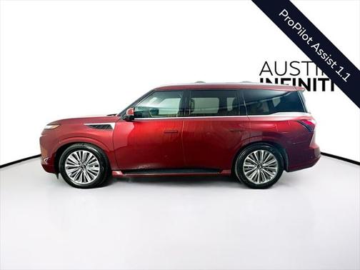 2025 INFINITI QX80 Luxe