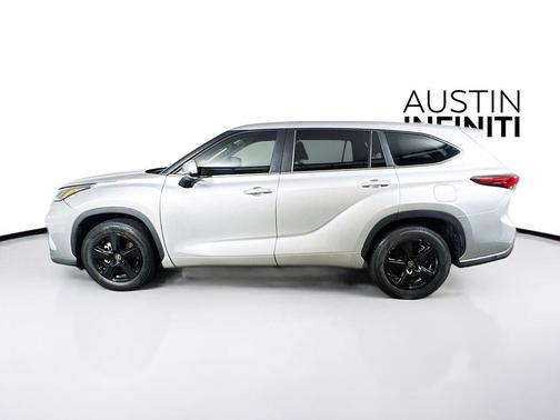 Celestial Silver Metallic 2023 Toyota Highlander LE