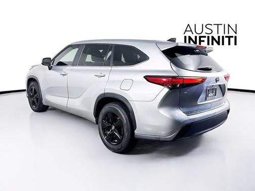 Celestial Silver Metallic 2023 Toyota Highlander LE