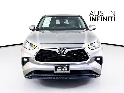 Celestial Silver Metallic 2023 Toyota Highlander LE