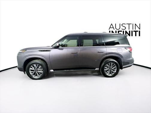 2025 INFINITI QX80 PURE