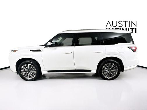 Radiant White 2026 INFINITI QX80 Luxe
