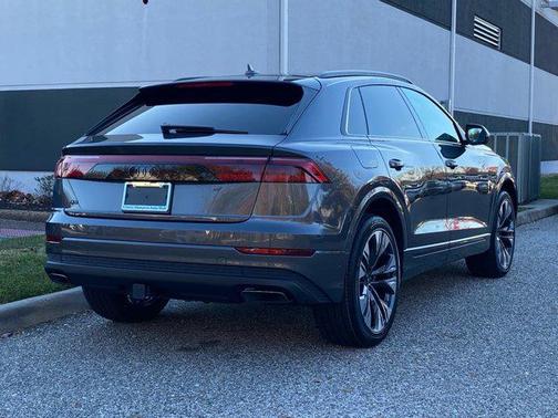 2025 Audi Q8 55 Premium Plus
