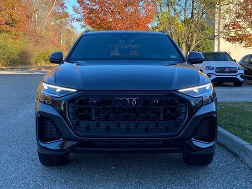 2025 Audi Q8 55 Premium Plus