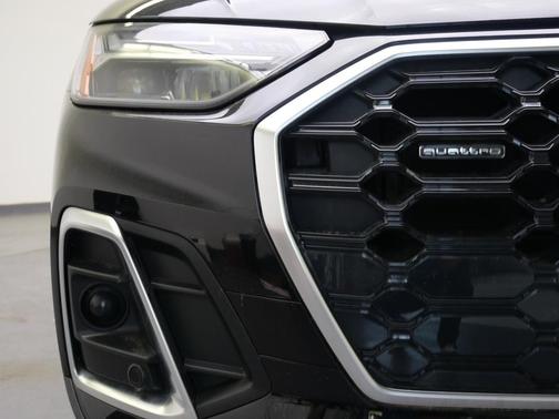 Mythos Black Metallic 2024 Audi Q5 45 S line Premium Plus