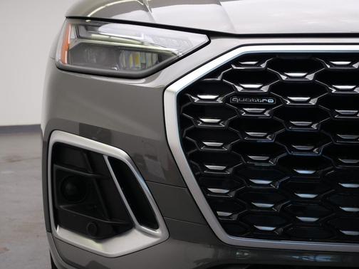 Chronos Gray Metallic 2024 Audi Q5 45 S line Premium Plus
