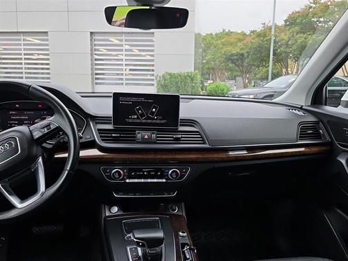 Ibis White 2020 Audi Q5 45 Premium Plus