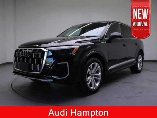 Mythos Black Metallic 2025 Audi Q7 45 Premium