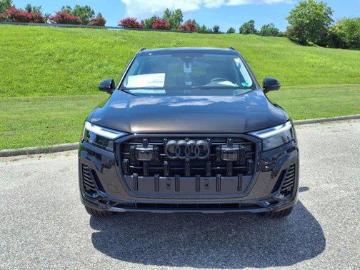 2025 Audi Q7 45 Premium Plus