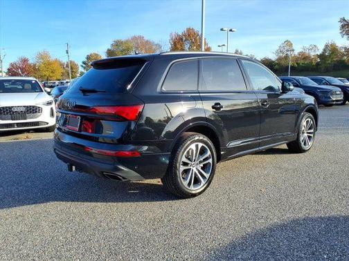 2026 Audi Q7 45 Premium