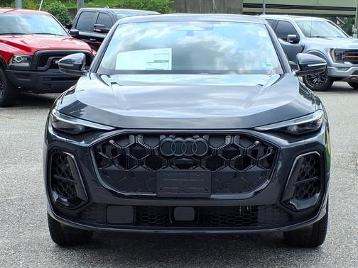 Tambora Gray Metallic 2026 Audi Q5 Sportback Premium Plus TFSI quattro S tronic