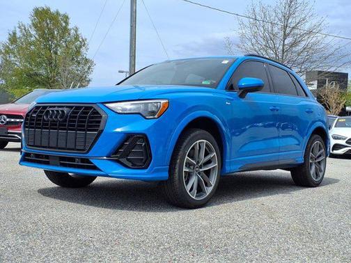 2022 Audi Q3 45 S line Premium