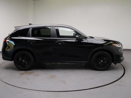 Crystal Black Pearl 2026 Honda HR-V AWD Sport