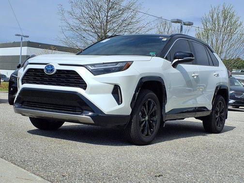 2024 Toyota RAV4 Hybrid SE