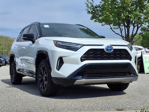 2024 Toyota RAV4 Hybrid SE