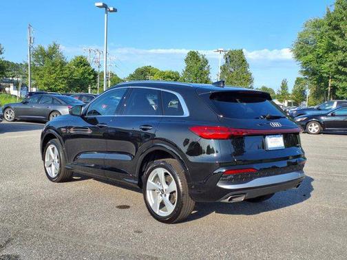 2025 Audi Q5 Premium Plus