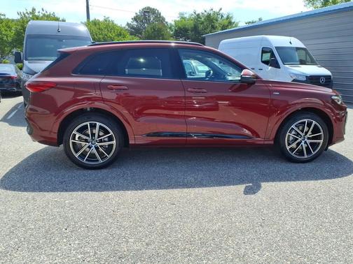 Grenadine Red Metallic 2026 Audi Q5 Prestige TFSI quattro S tronic