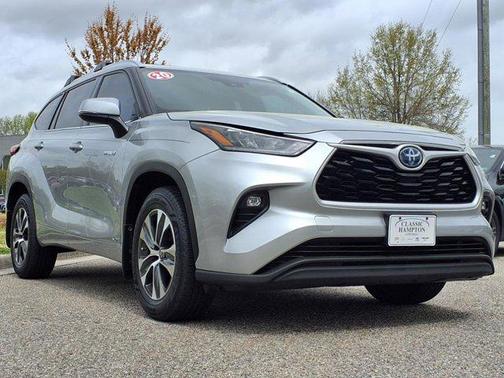 2020 Toyota Highlander Hybrid XLE