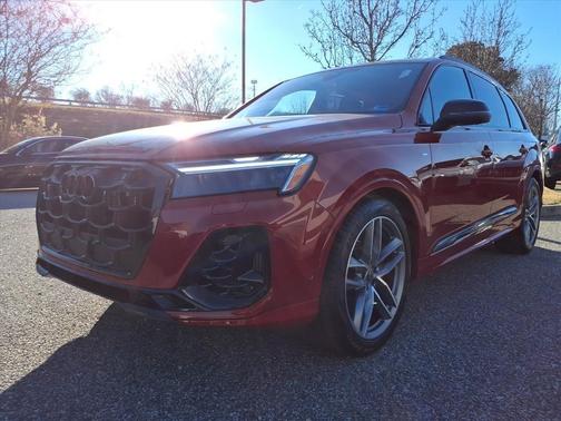Chili Red Metallic 2026 Audi Q7 55 Prestige