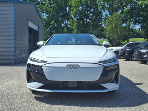 Glacier White Metallic 2025 Audi A6 e-tron Premium Plus