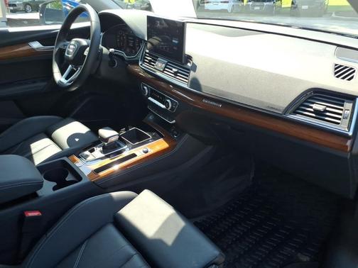 Ultra Blue Metallic 2023 Audi Q5 55 S line Premium Plus