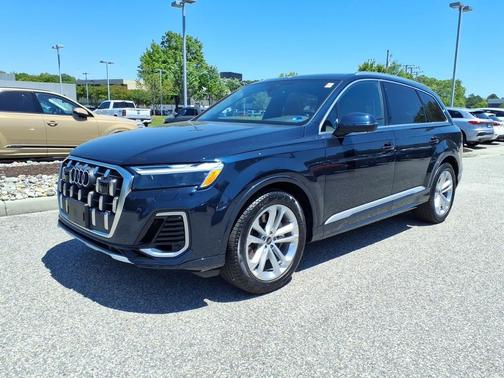 Waitomo Blue Metallic 2025 Audi Q7 55 Premium Plus