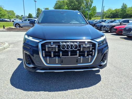 Waitomo Blue Metallic 2025 Audi Q7 55 Premium Plus