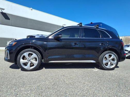 2022 Audi Q5 45 S line Premium Plus