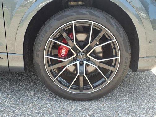 2021 Audi Q8 55 Premium Plus