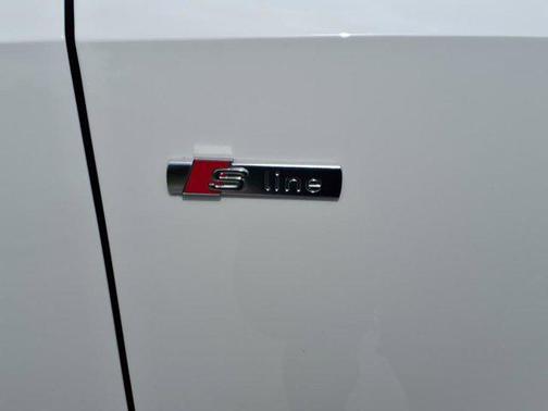 2025 Audi Q3 45 S line Premium Plus