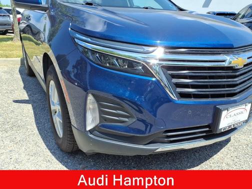 Blue Glow Metallic 2022 Chevrolet Equinox 1LT