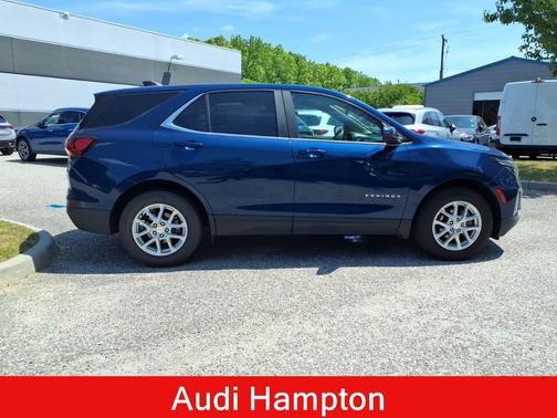 Blue Glow Metallic 2022 Chevrolet Equinox 1LT