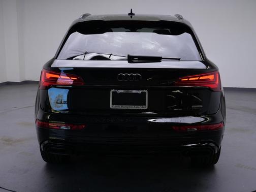 Mythos Black Metallic 2025 Audi Q5 45 S line Premium Plus