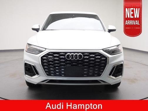 Glacier White Metallic 2024 Audi Q5 45 S line Premium Plus