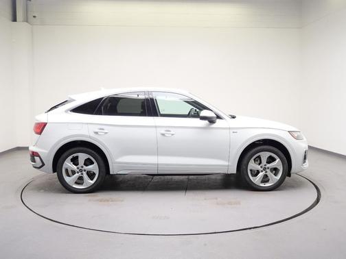 2024 Audi Q5 45 S line Premium Plus
