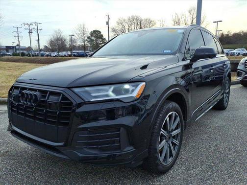 2023 Audi Q7 45 Premium Plus