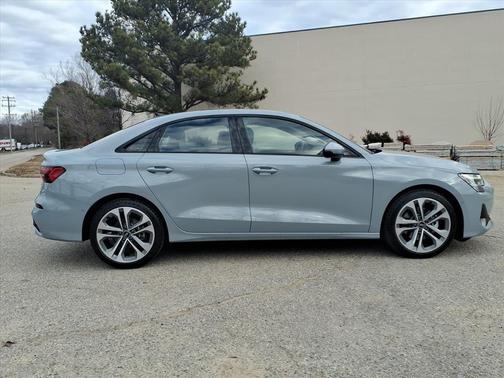 Arrow Gray Pearl Effect 2026 Audi A3 Premium